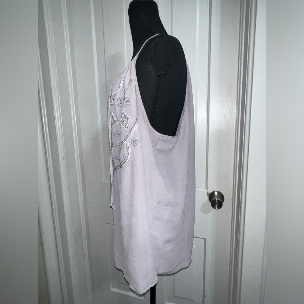 Maurice's Light Purple Sleeveless Top, 2X plus size, shirt, blouse - Picture 6 of 7